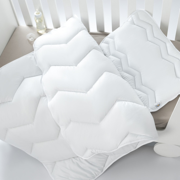 Подушка дитяча Comfort 40х60 см зигзаг/біле